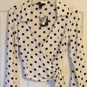 NWT Forever 21 wrap around blouse🎄🎄🎅🏻🎅🏻